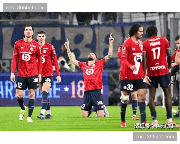 法甲联赛前七位球队为欧冠或欧联杯席位殊死搏斗